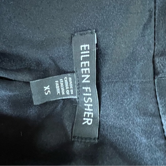 Eileen Fisher Woman’s Black Wool Tuxedo Blazer Silk Collar- Size XS - Picture 4 of 5